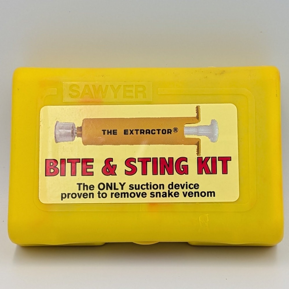 Sawyer Bite and Sting Kit The Extractor Snake Venom Suction Pump First Aid